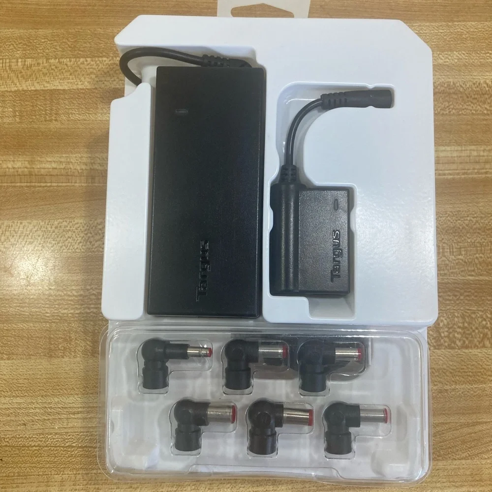 Targus APA32US Laptop Charger With USB Fast Charging Port